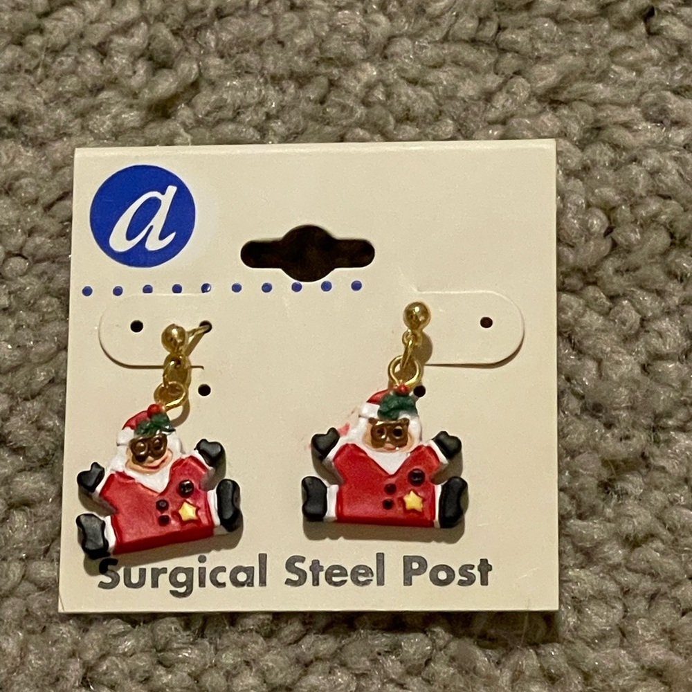 NWT Vintage Santa Earrings with Surgical Steel‎ Post